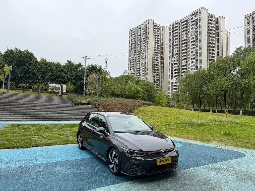 Volkswagen Golf GTI — фото 2
