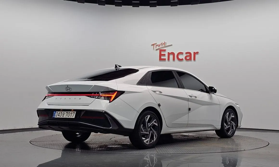 Hyundai AVANTE — фото 3