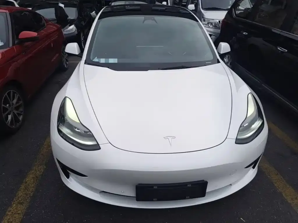 Tesla Model 3 — фото 2