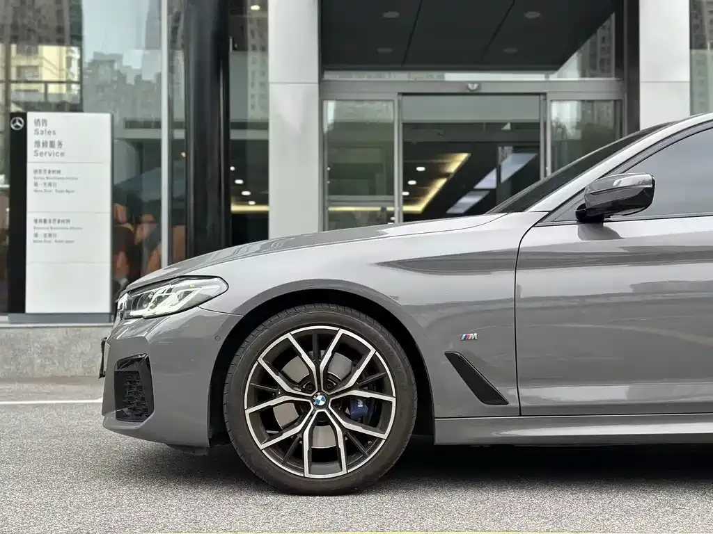 BMW 5 Series (Import) — фото 2