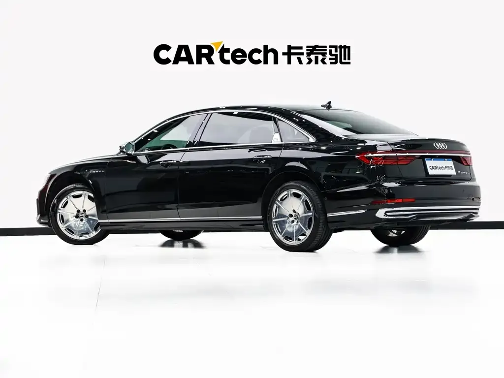 Audi A8 — фото 7
