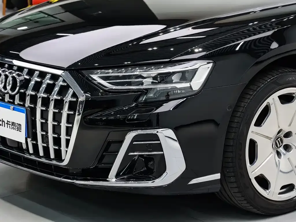 Audi A8 — фото 5