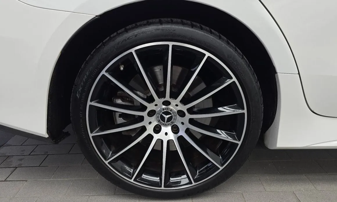 Mercedes-Benz CLS-Class — фото 10