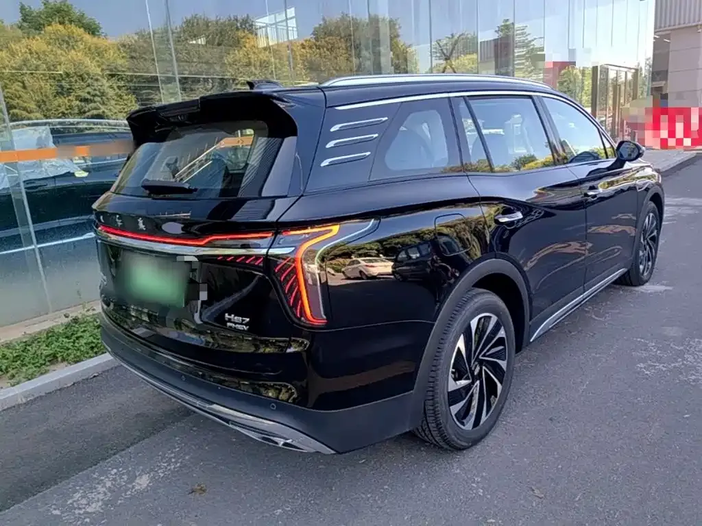 Hongqi HS7 PHEV — фото 4