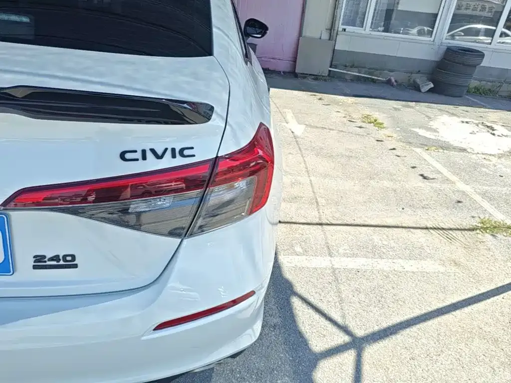 Honda Civic — фото 10