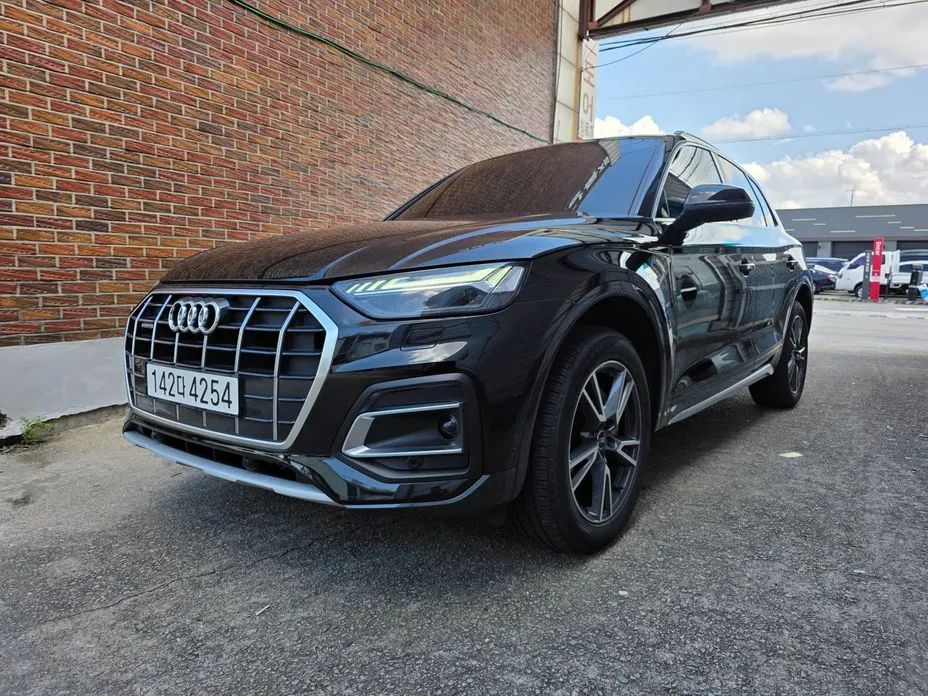 Audi Q5 — фото 1