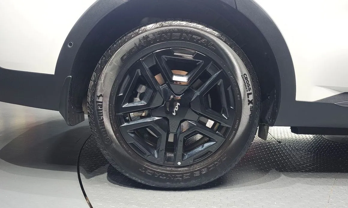 Kia Sorento — фото 9