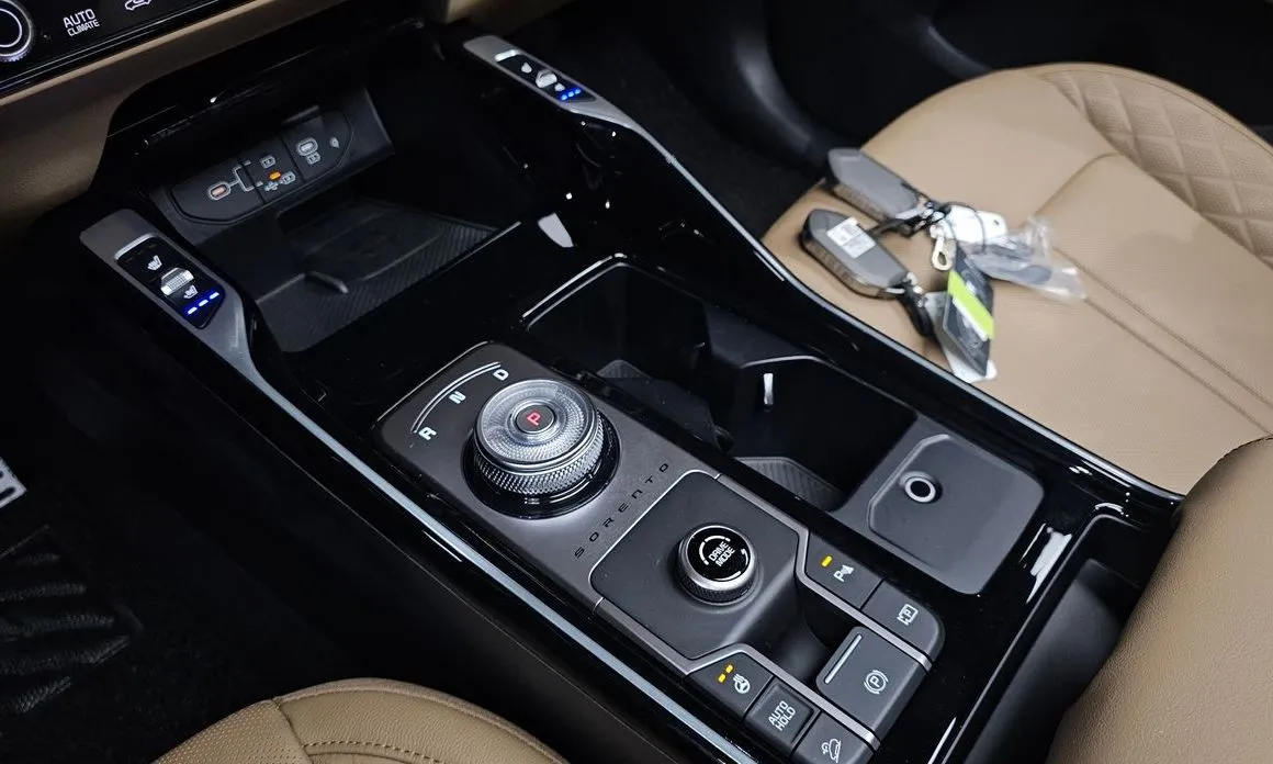 Kia Sorento — фото 6