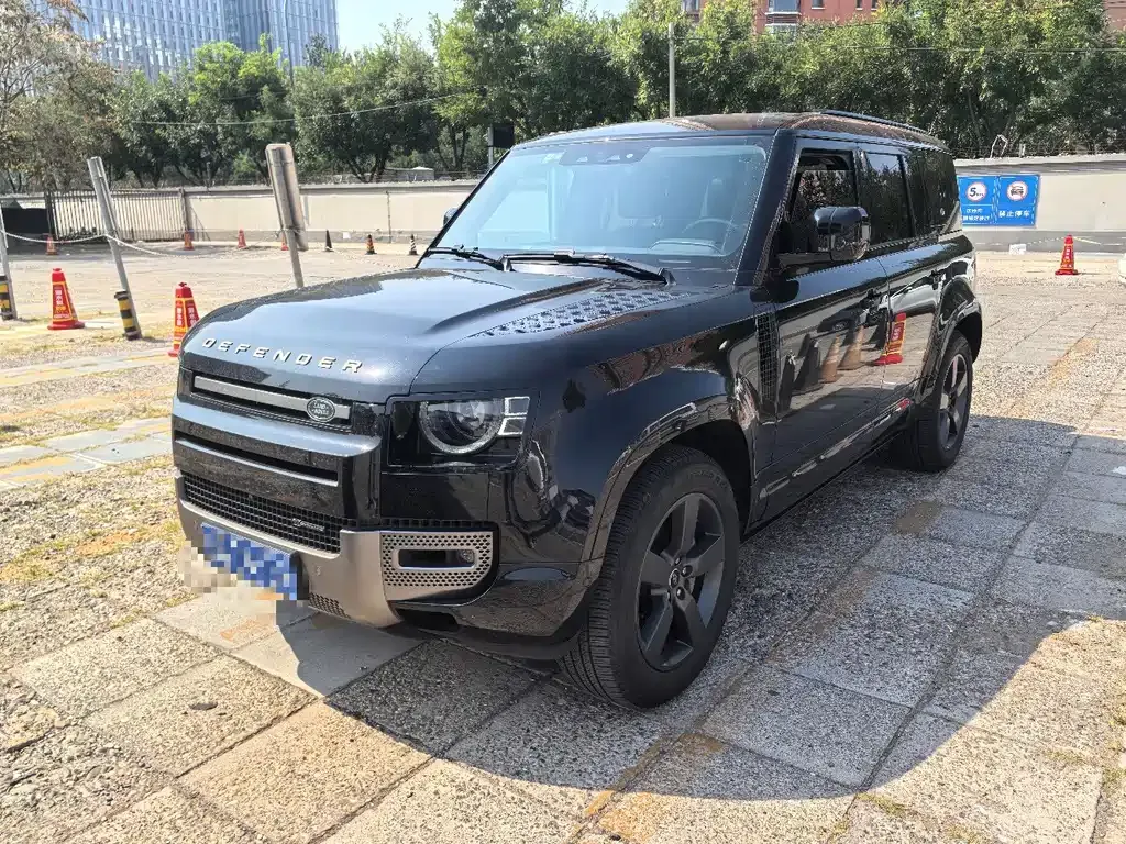 Land Rover Defender — фото 1