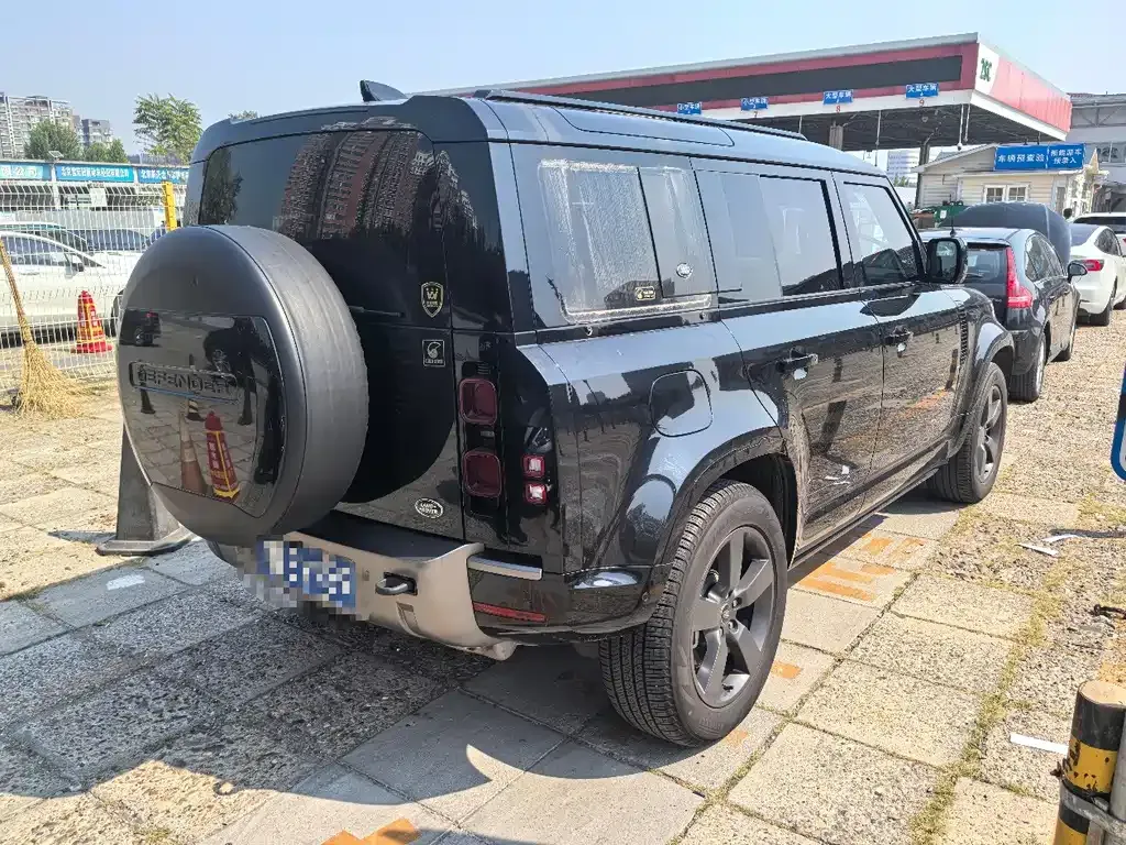 Land Rover Defender — фото 9