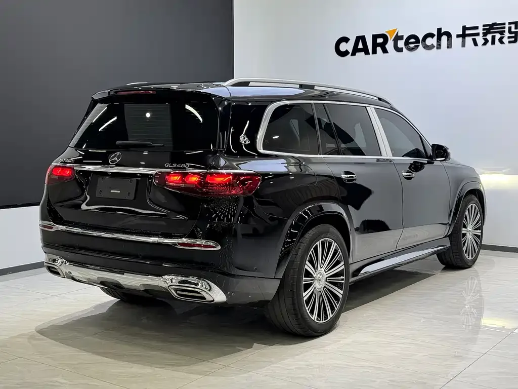 Mercedes-Benz GLS — фото 6