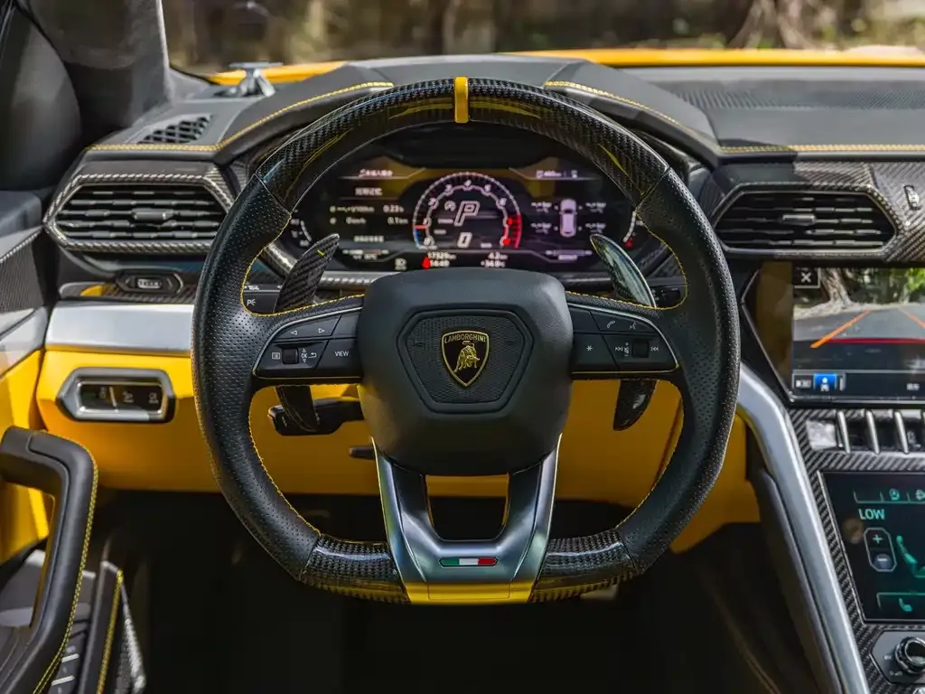 Lamborghini Urus — фото 6