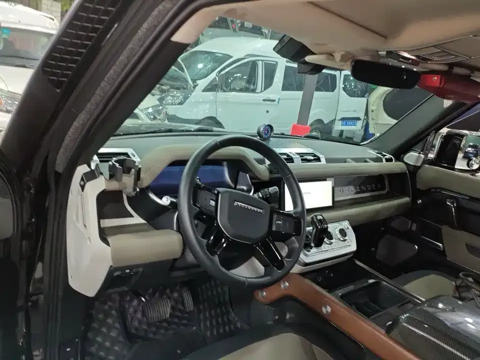 Land Rover Defender — фото 4