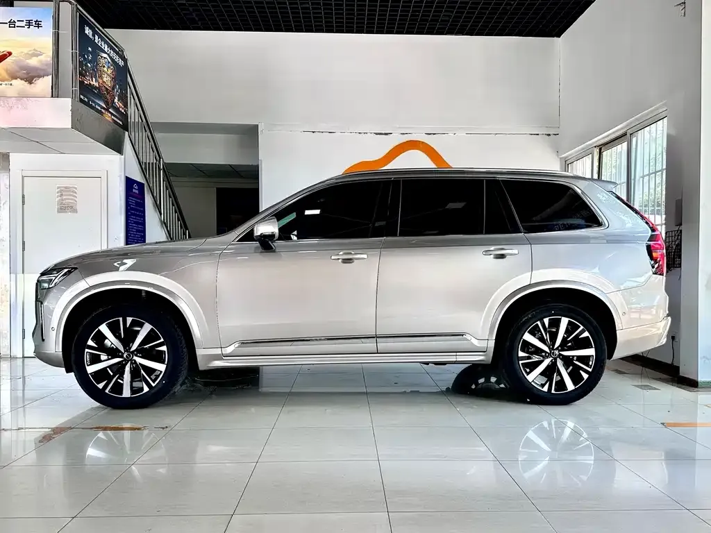 Volvo XC90 — фото 4