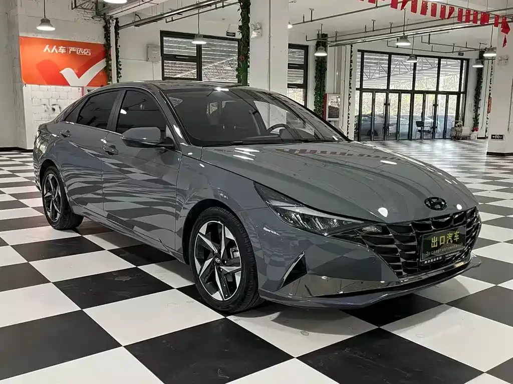 Hyundai Elantra — фото 7