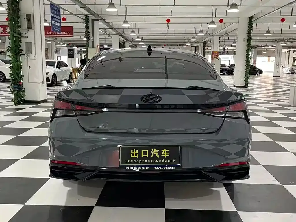 Hyundai Elantra — фото 10