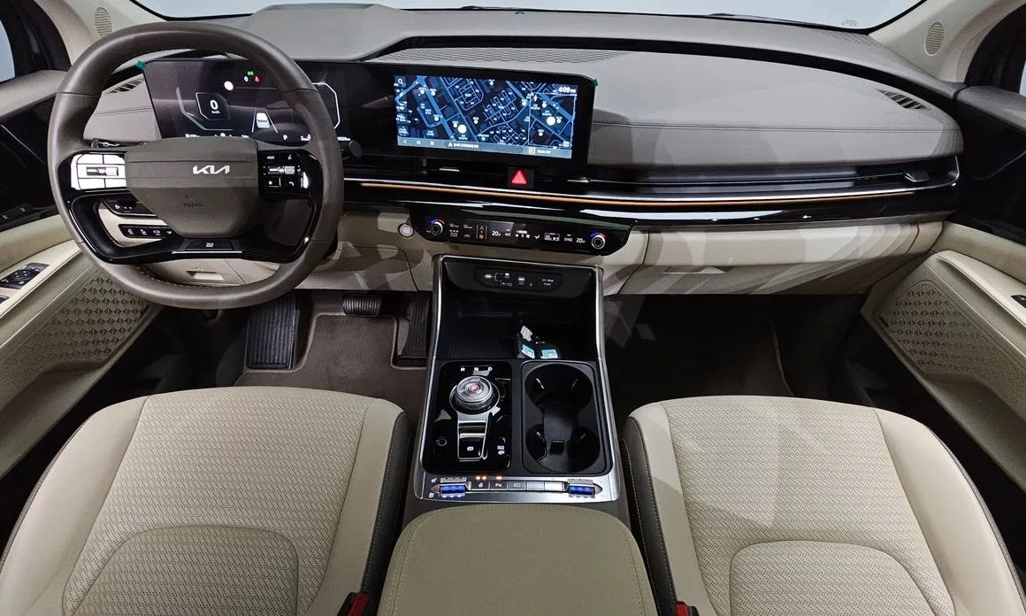 Kia Carnival — фото 10