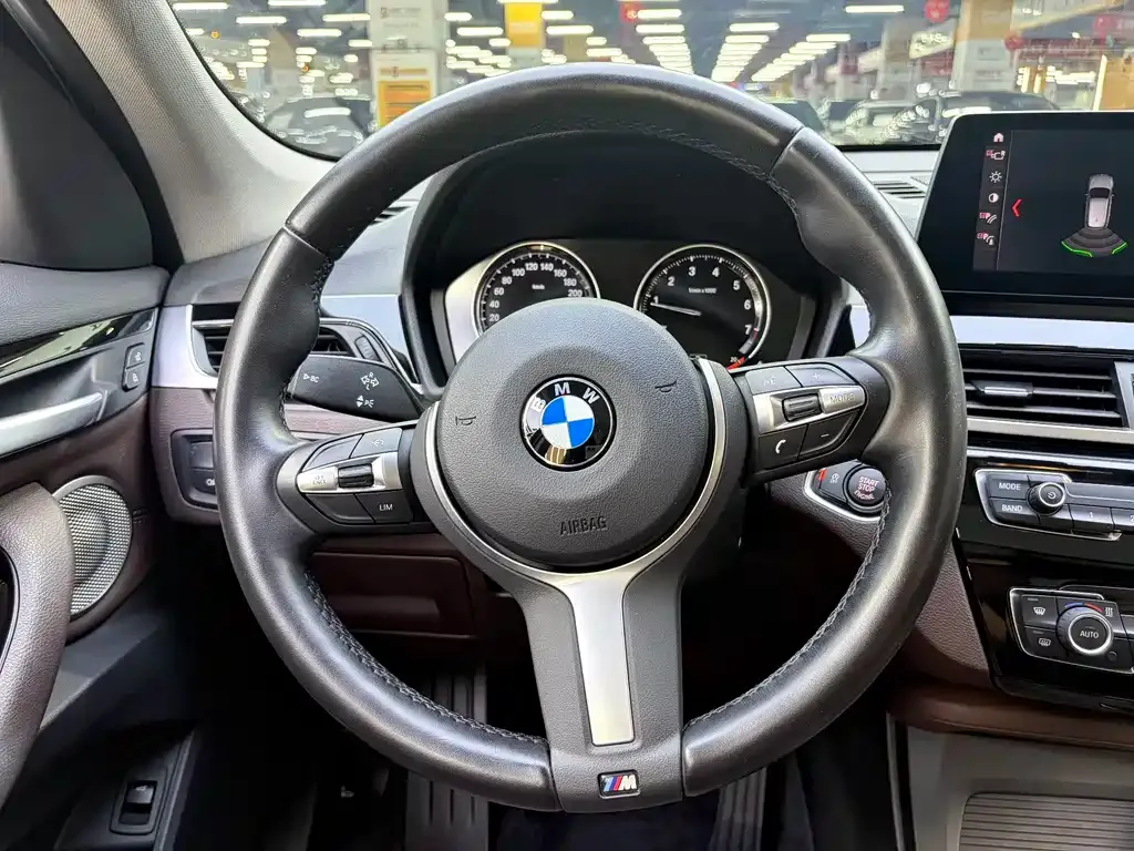 BMW X1 — фото 2