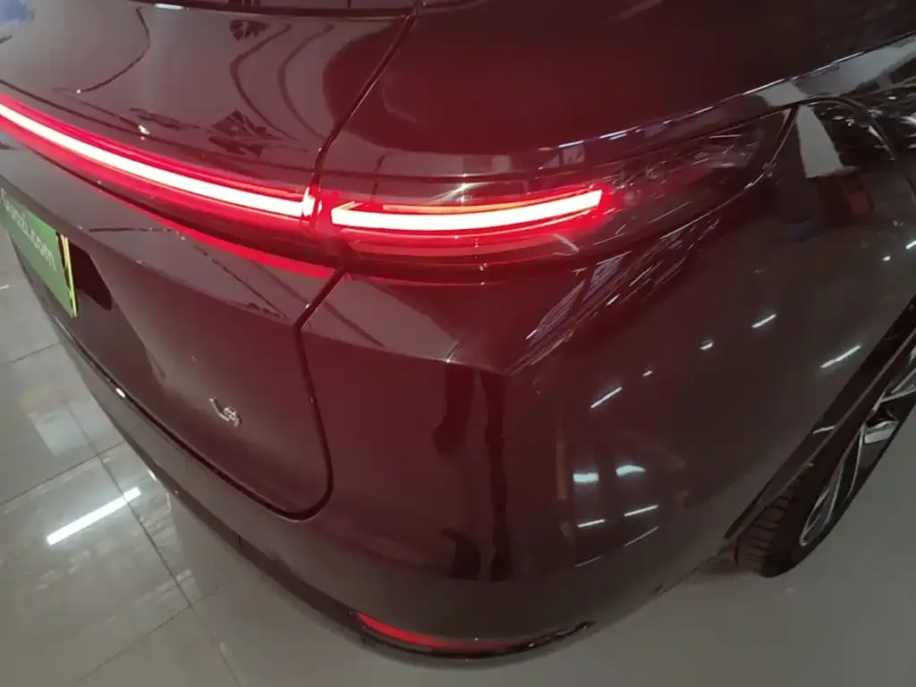 Li Auto L9 — фото 7