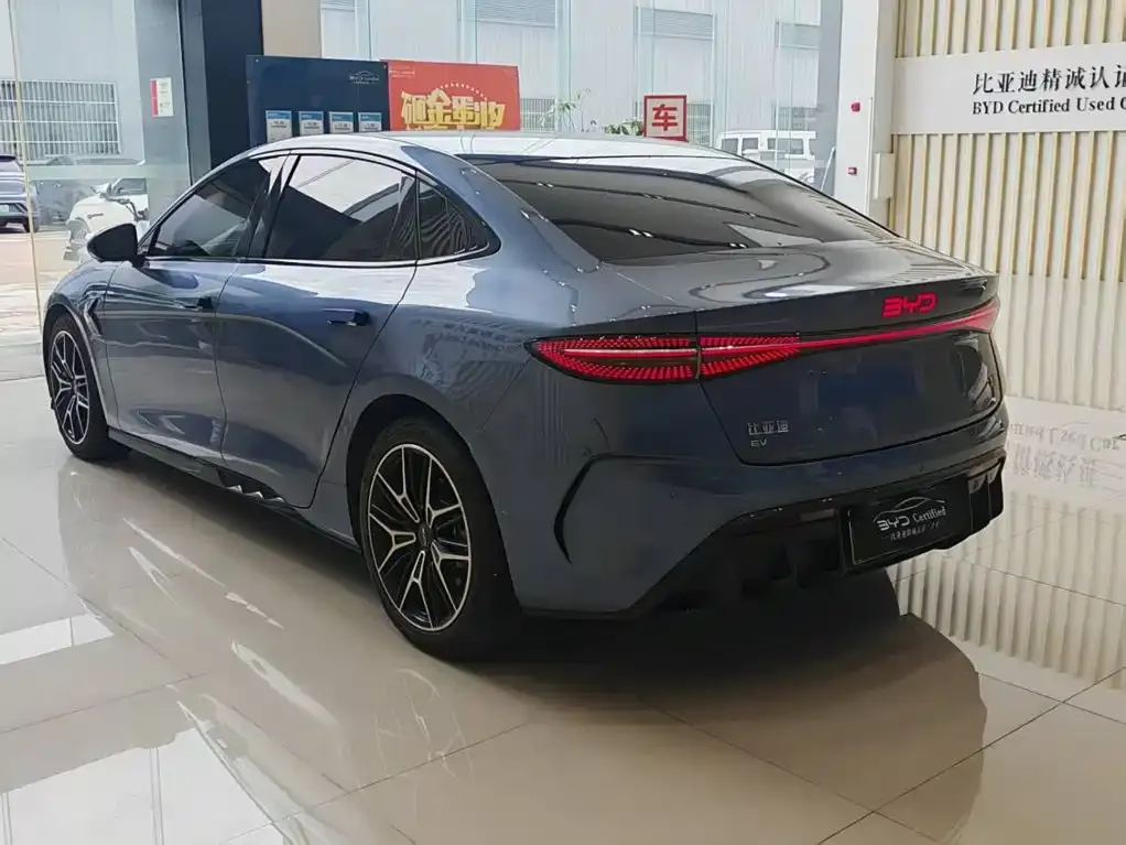 BYD Seal — фото 10