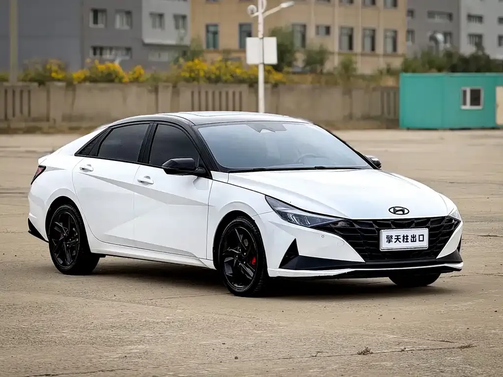 Hyundai Elantra — фото 6