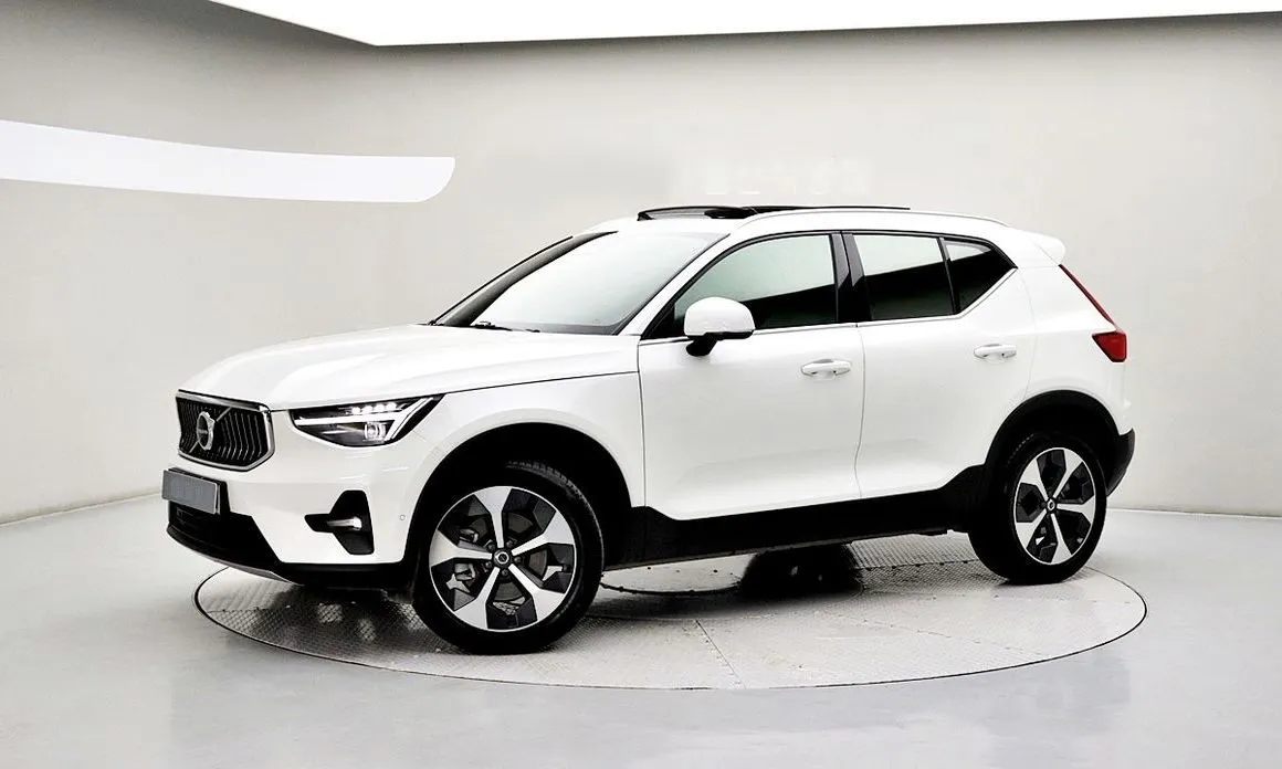 Volvo XC40 — фото 2