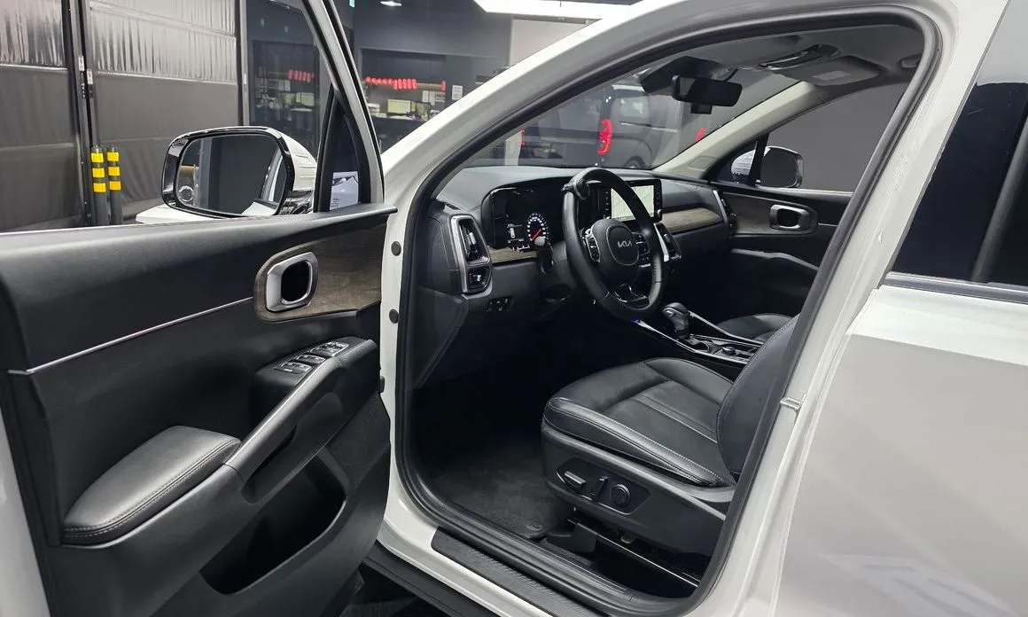 Kia Sorento — фото 7