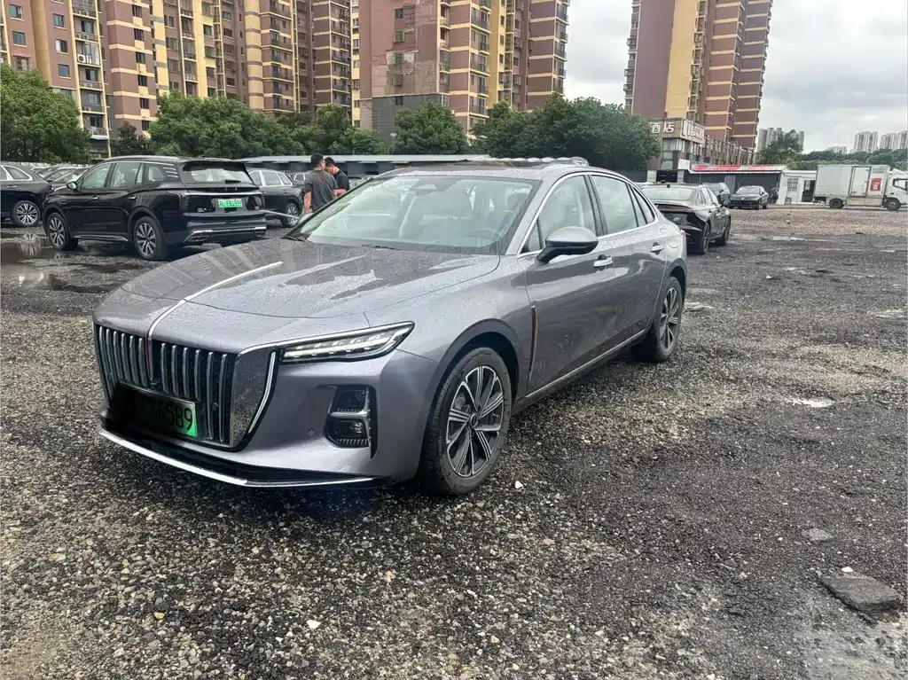 Hongqi H5 PHEV — фото 1