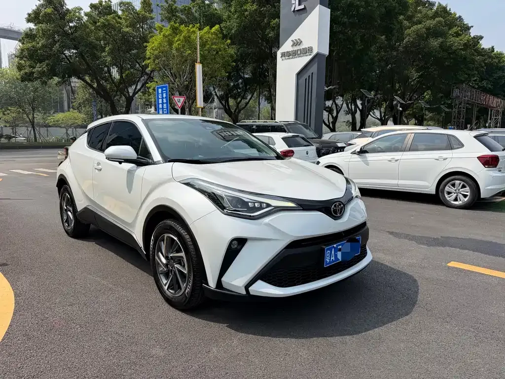 Toyota C-HR — фото 6