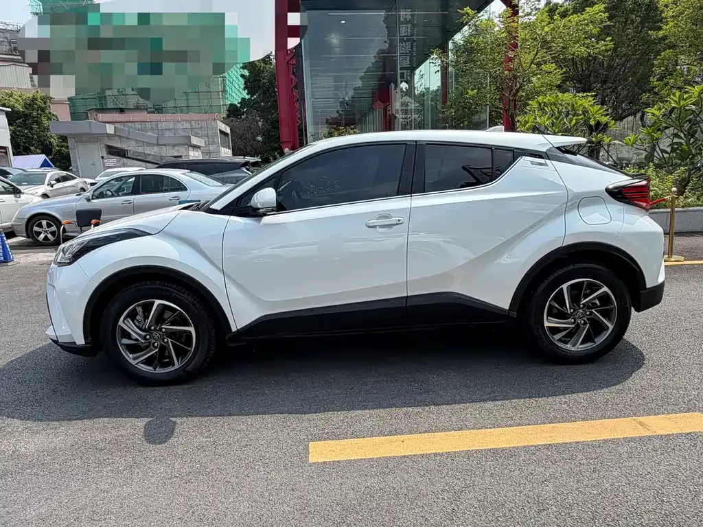 Toyota C-HR — фото 5