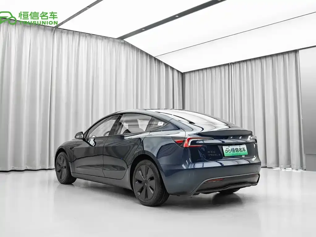 Tesla Model 3 — фото 5