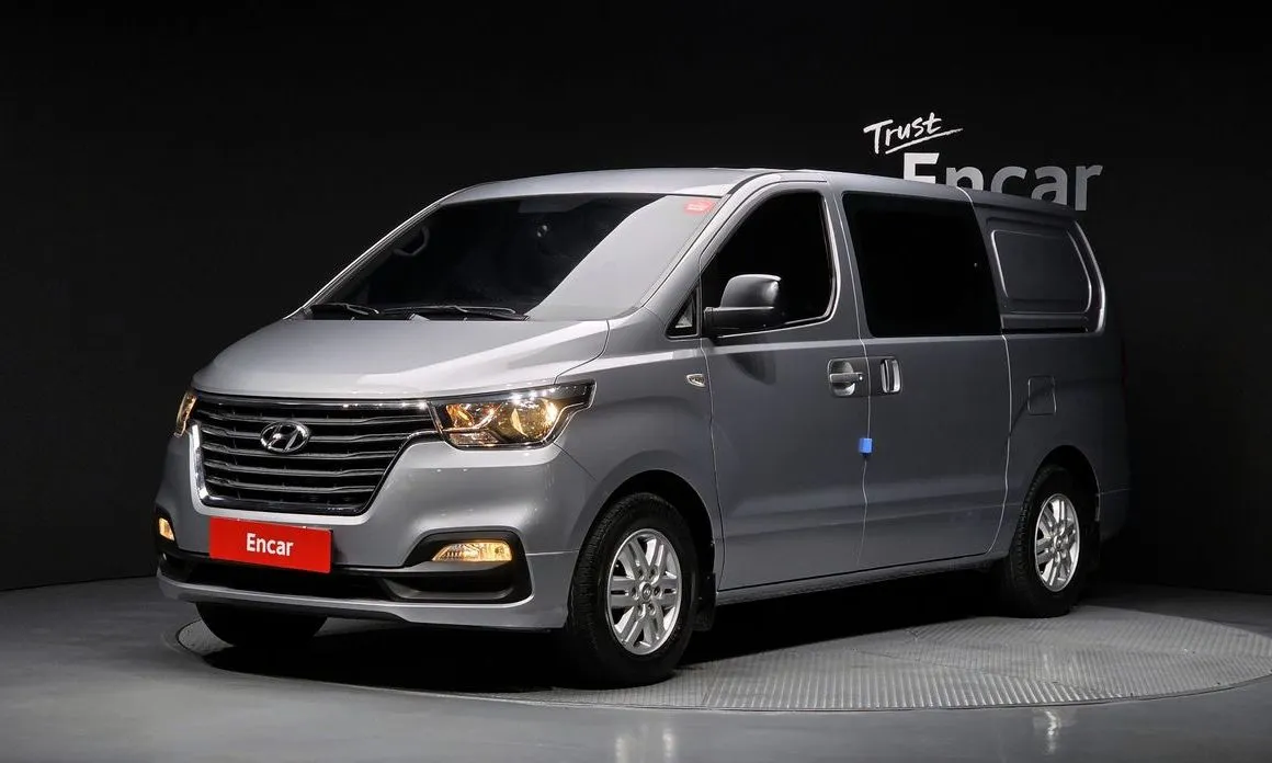 Hyundai Starex — фото 1