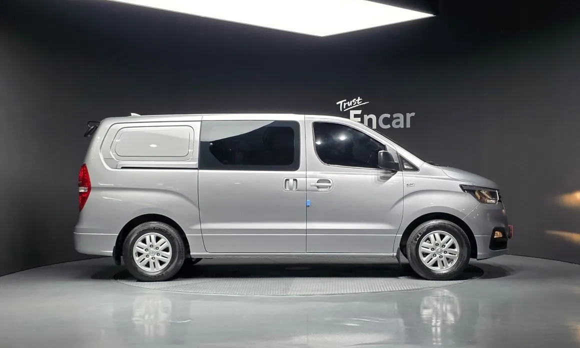 Hyundai Starex — фото 6