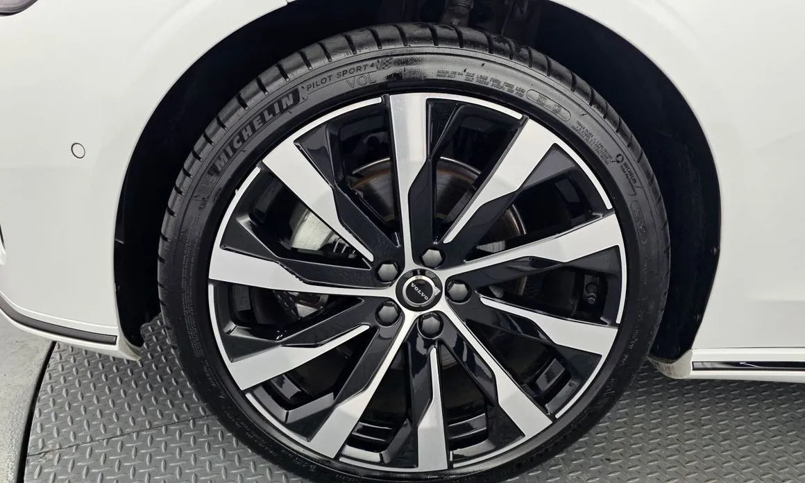 Volvo S90 — фото 10