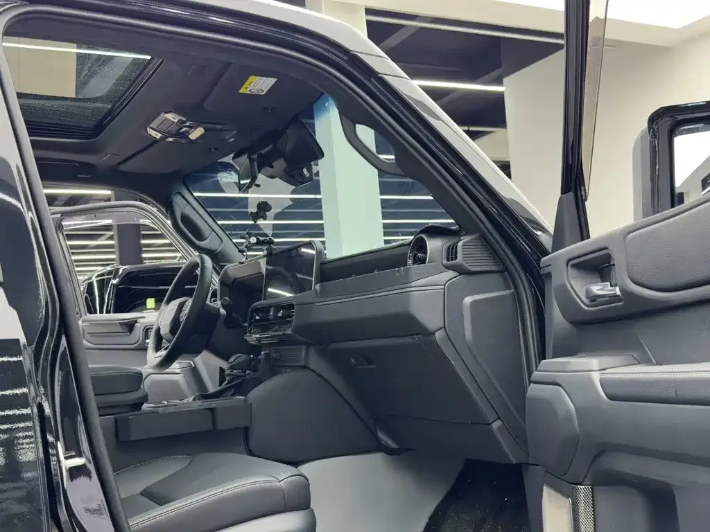 Toyota Prado — фото 10