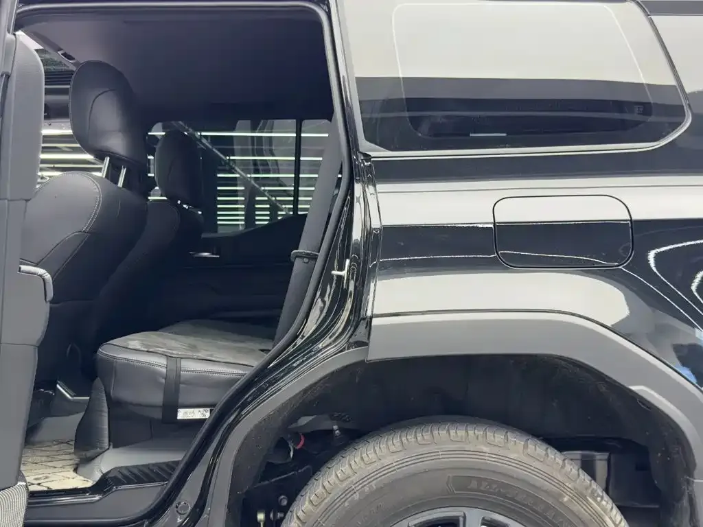 Toyota Prado — фото 9