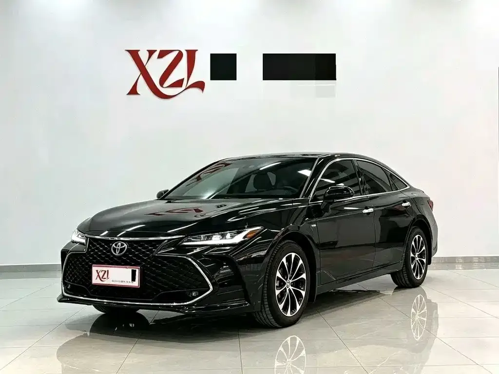 Toyota Avalon — фото 1