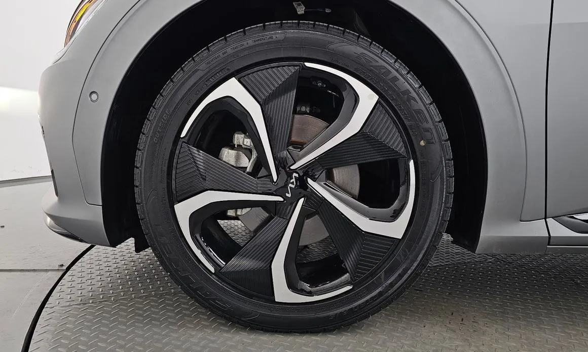 Kia EV6 — фото 8