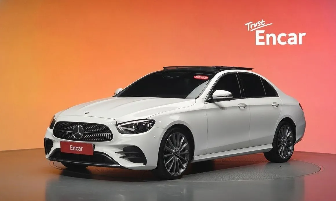 Mercedes-Benz E-Class — фото 1