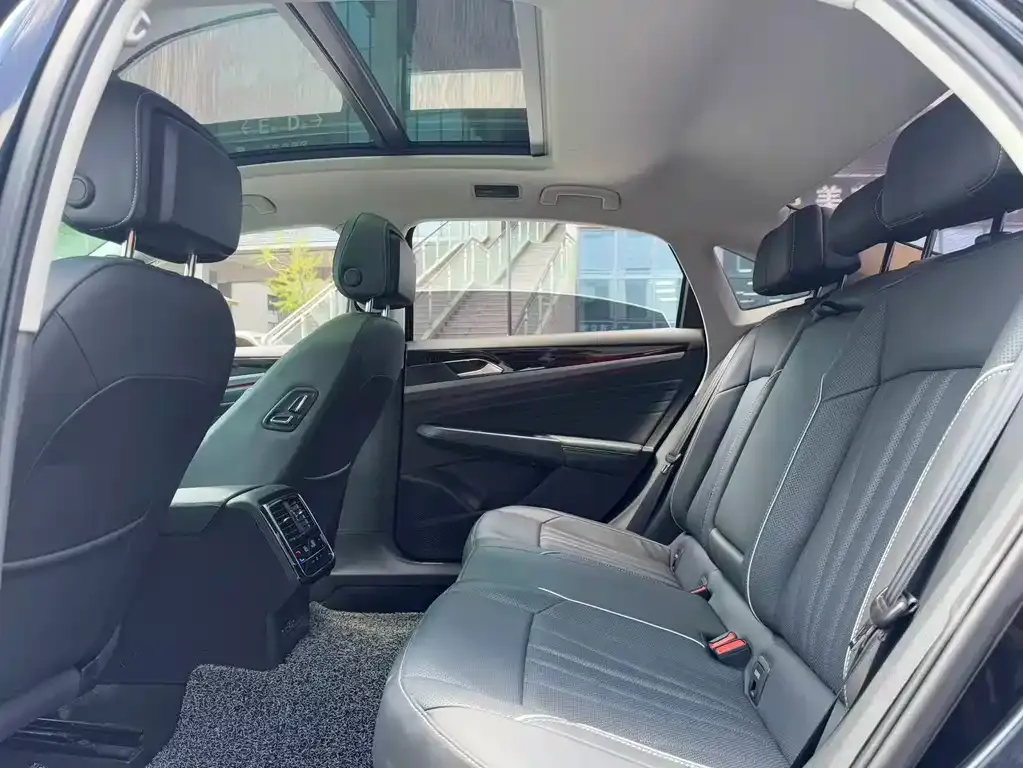 Volkswagen Passat — фото 2