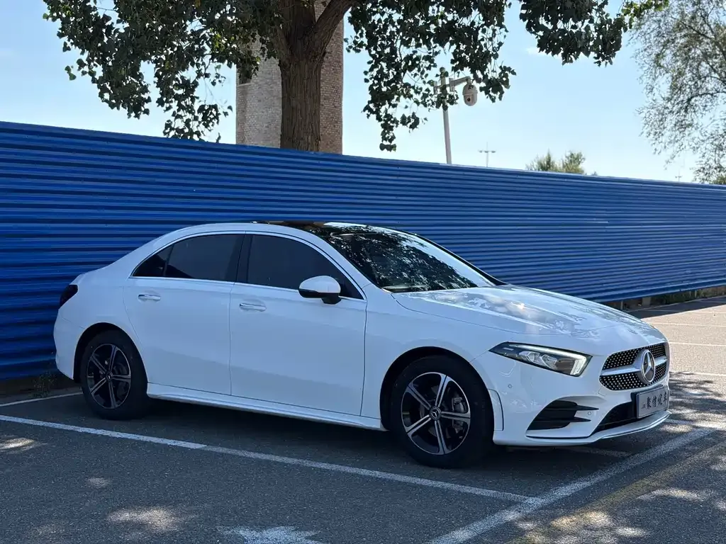 Mercedes-Benz A-Class — фото 10