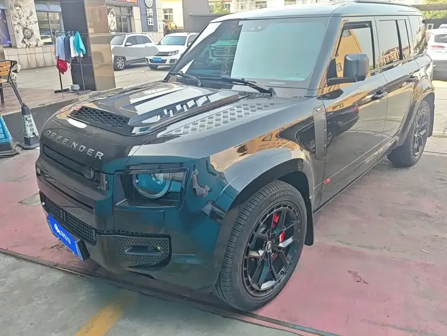 Land Rover Defender — фото 1