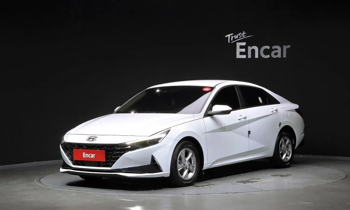 Hyundai AVANTE — фото 1