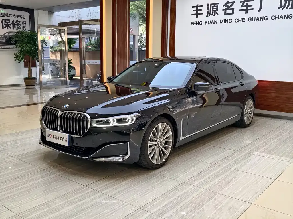 BMW 7 Series — фото 1