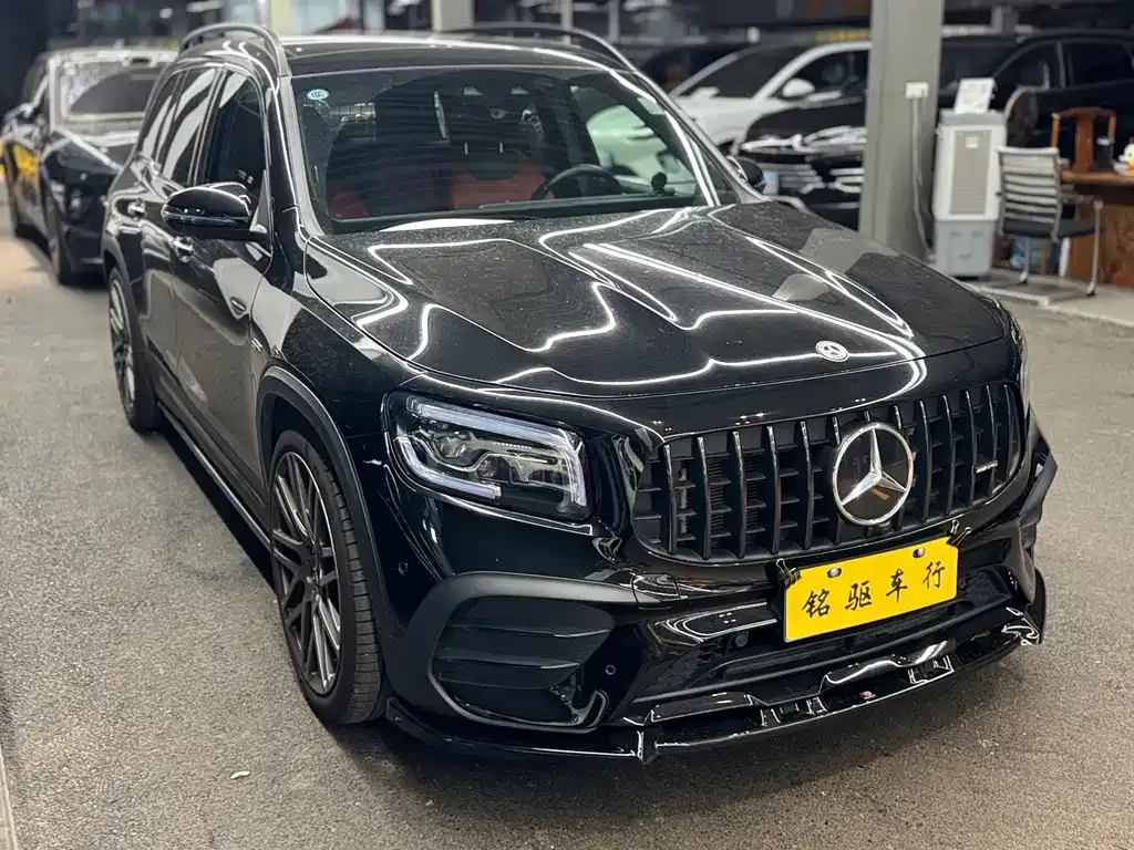 Mercedes-Benz GLB AMG — фото 10