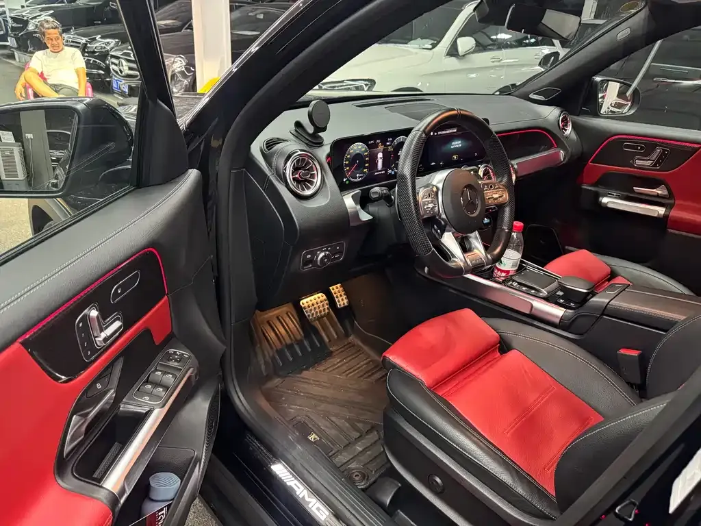 Mercedes-Benz GLB AMG — фото 3