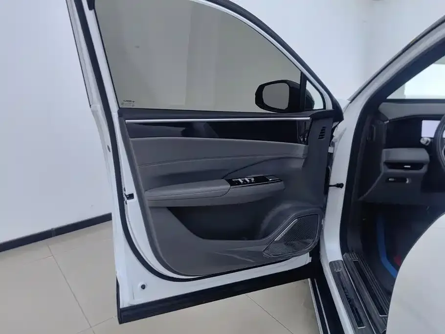 Geely Galaxy L7 — фото 3
