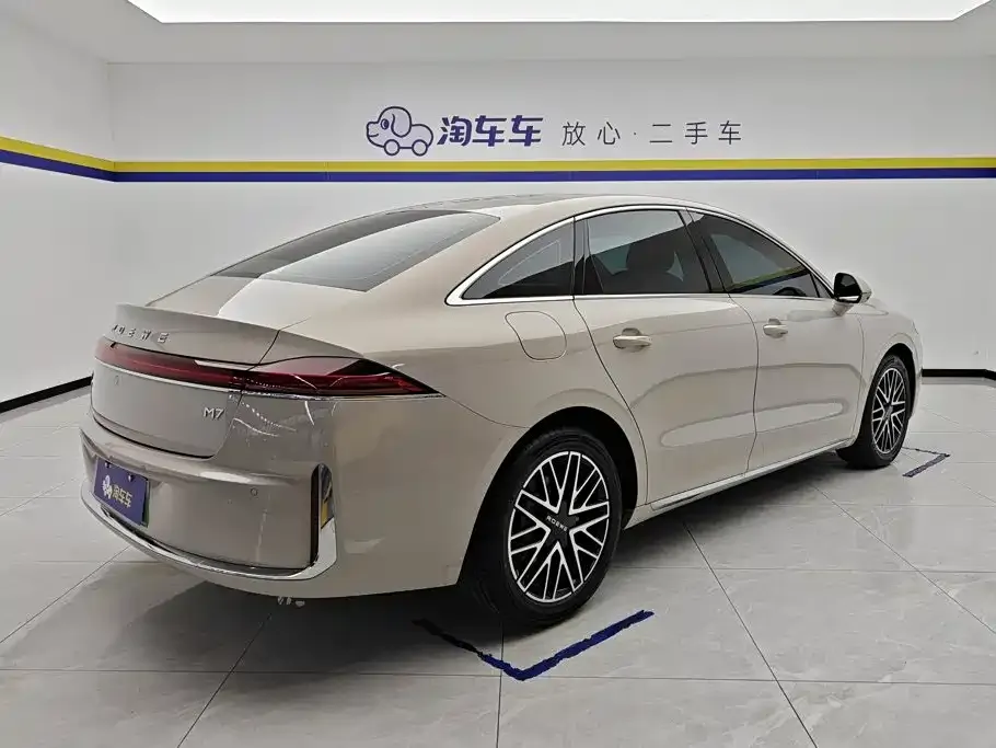 Roewe M7 DMH — фото 4