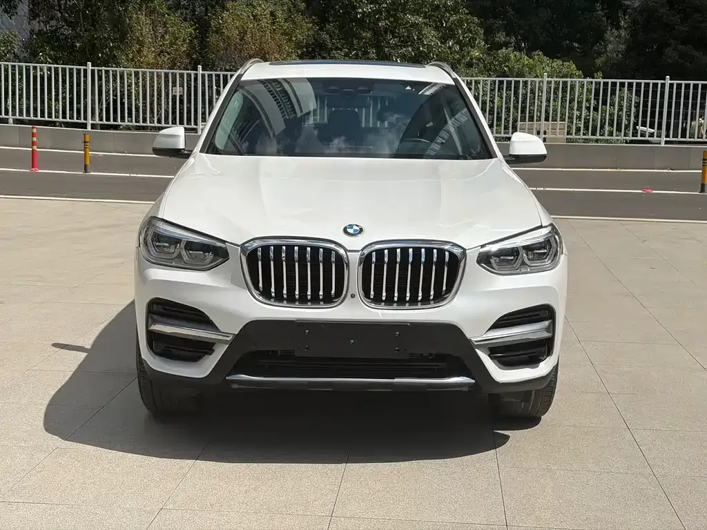 BMW X3 — фото 9