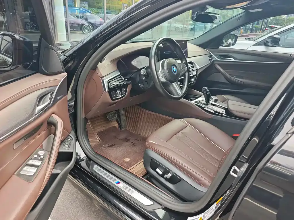 BMW 5 Series New Energy — фото 4